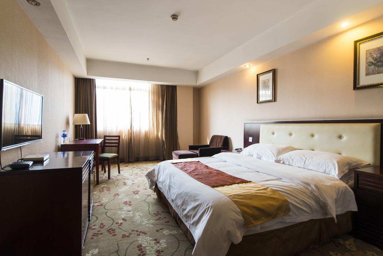 Vienna 3 Best Hotel Shanghai Expo Sanlin Экстерьер фото