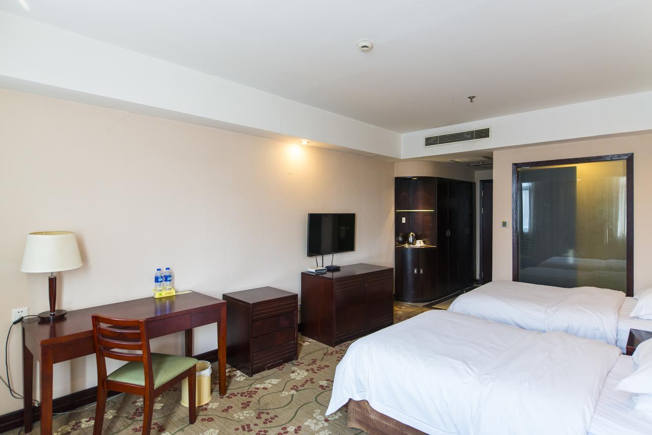 Vienna 3 Best Hotel Shanghai Expo Sanlin Экстерьер фото