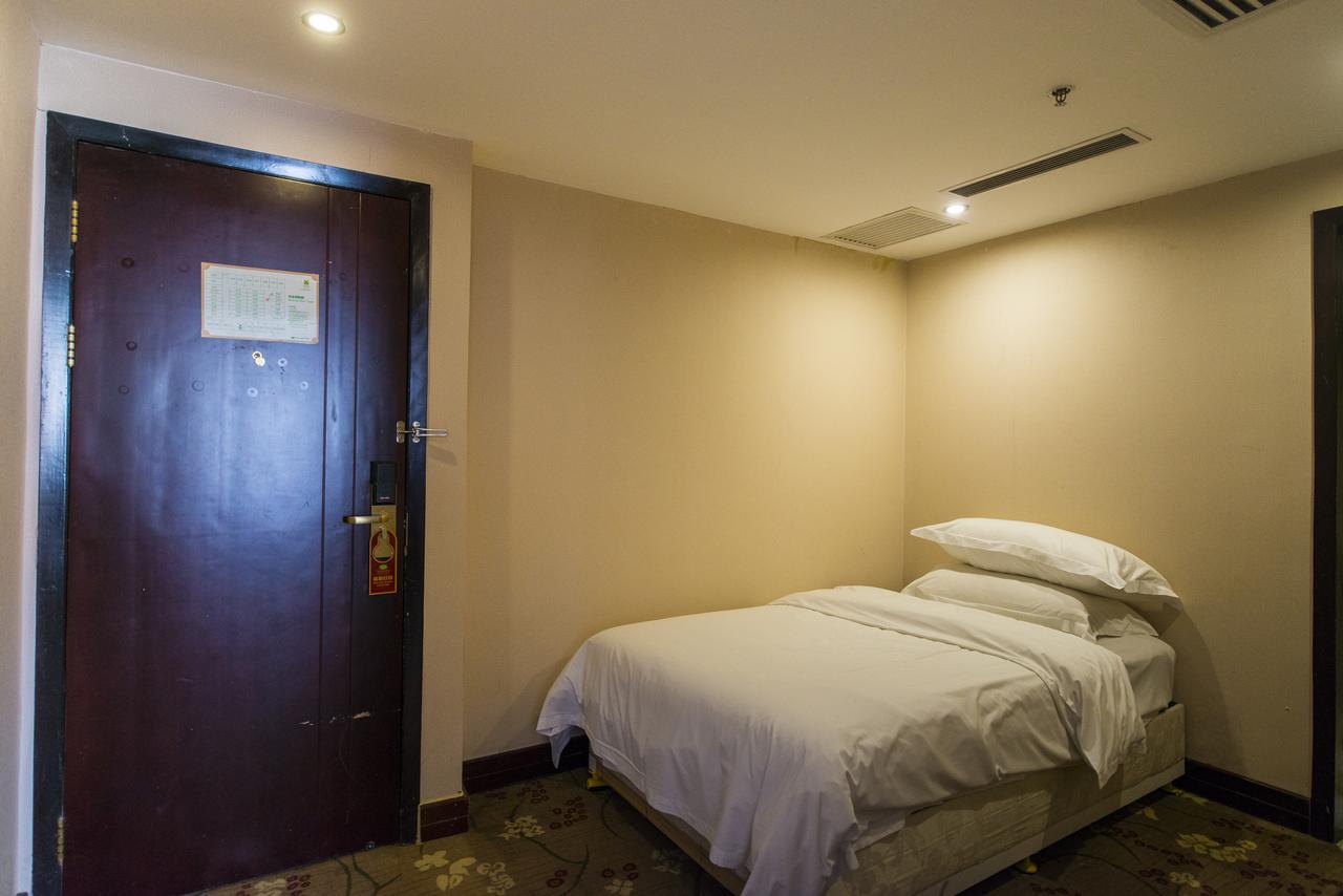 Vienna 3 Best Hotel Shanghai Expo Sanlin Экстерьер фото