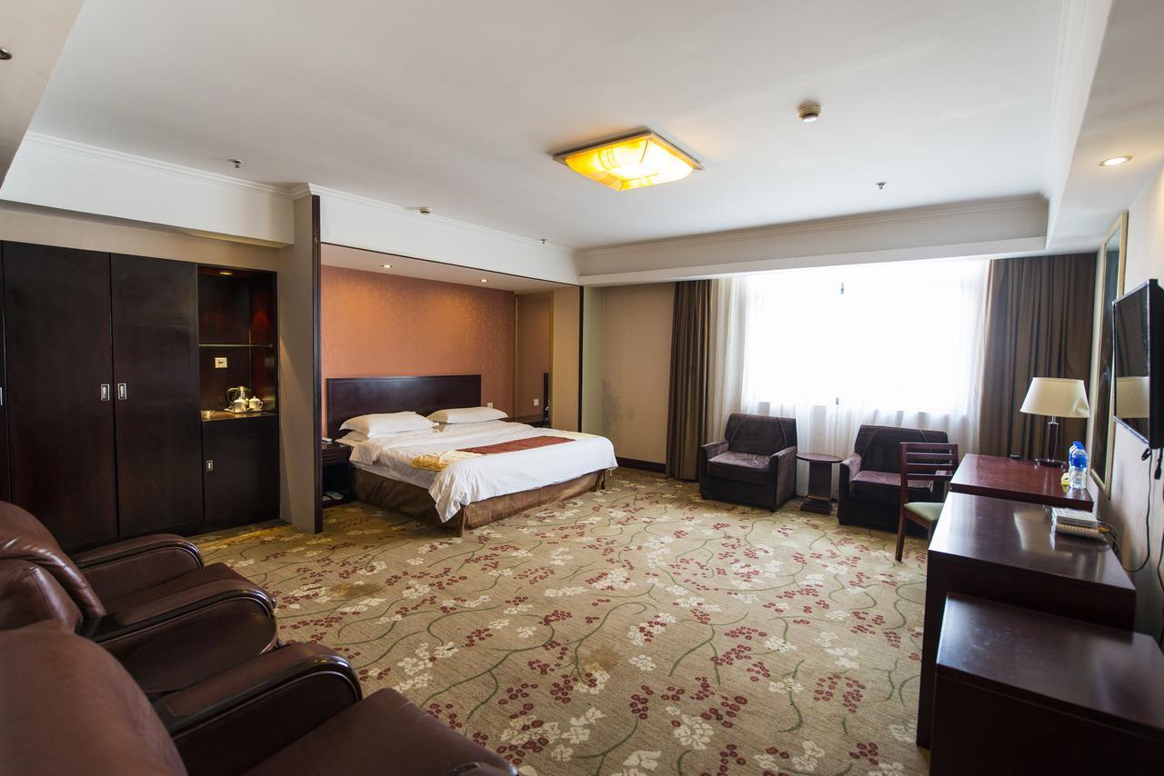 Vienna 3 Best Hotel Shanghai Expo Sanlin Экстерьер фото