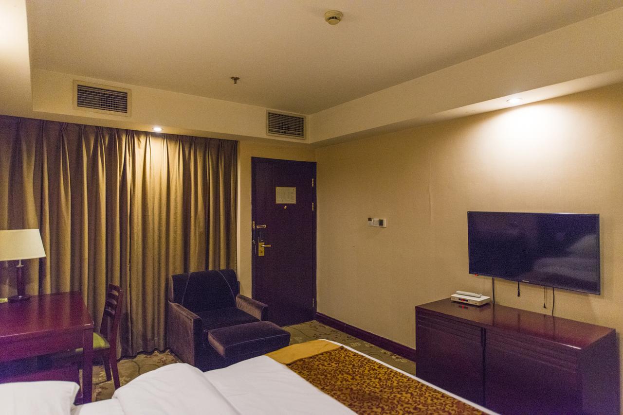 Vienna 3 Best Hotel Shanghai Expo Sanlin Экстерьер фото