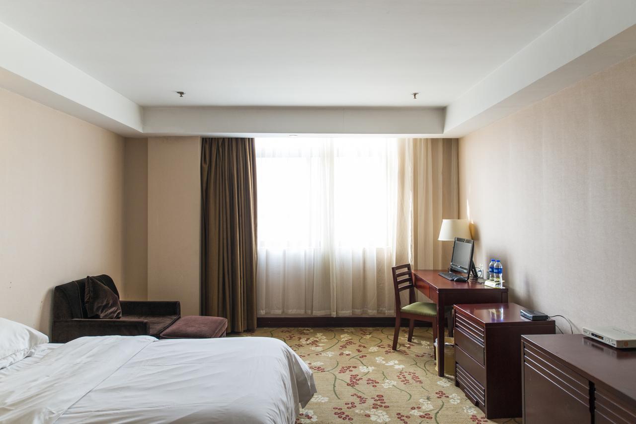 Vienna 3 Best Hotel Shanghai Expo Sanlin Экстерьер фото