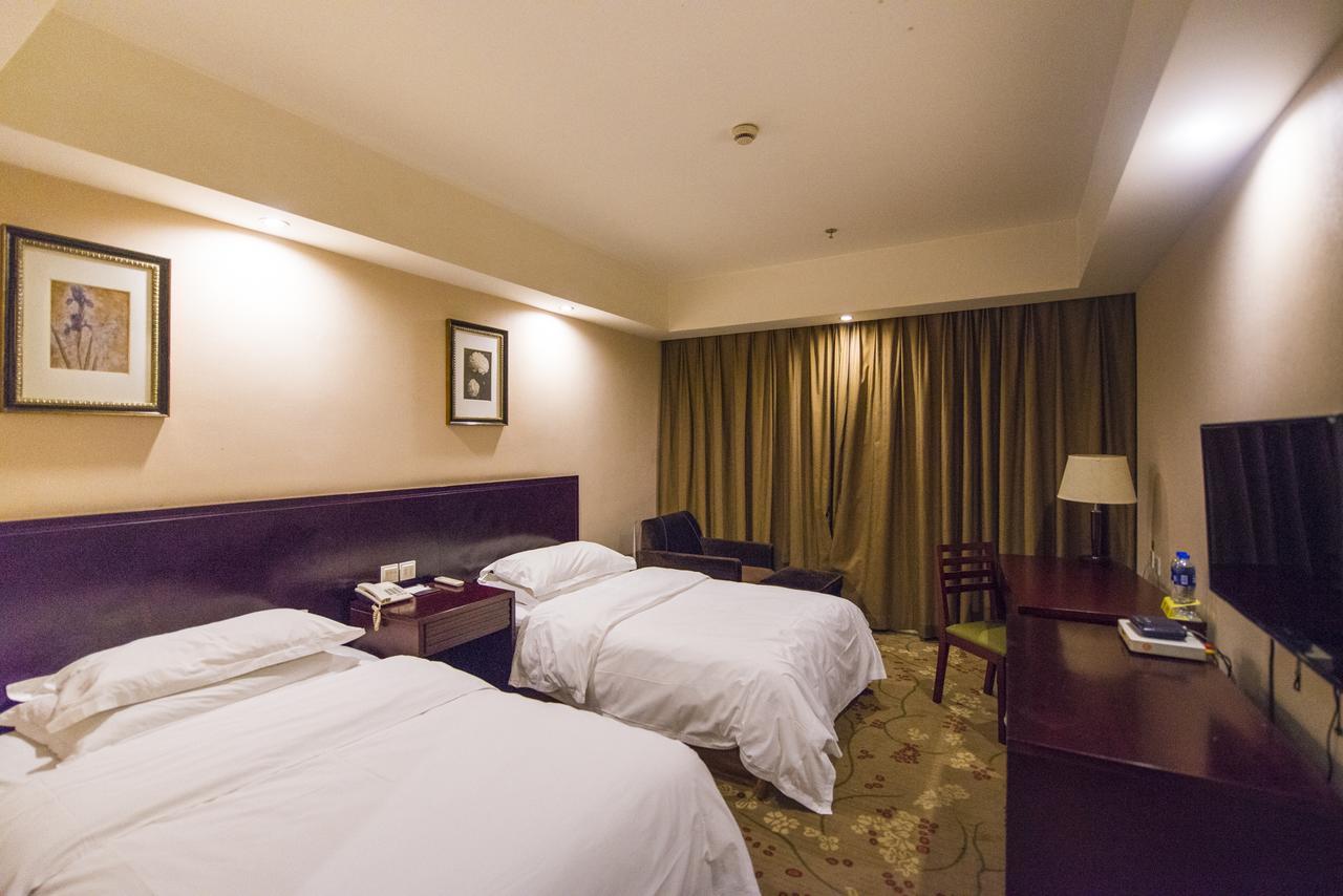 Vienna 3 Best Hotel Shanghai Expo Sanlin Экстерьер фото