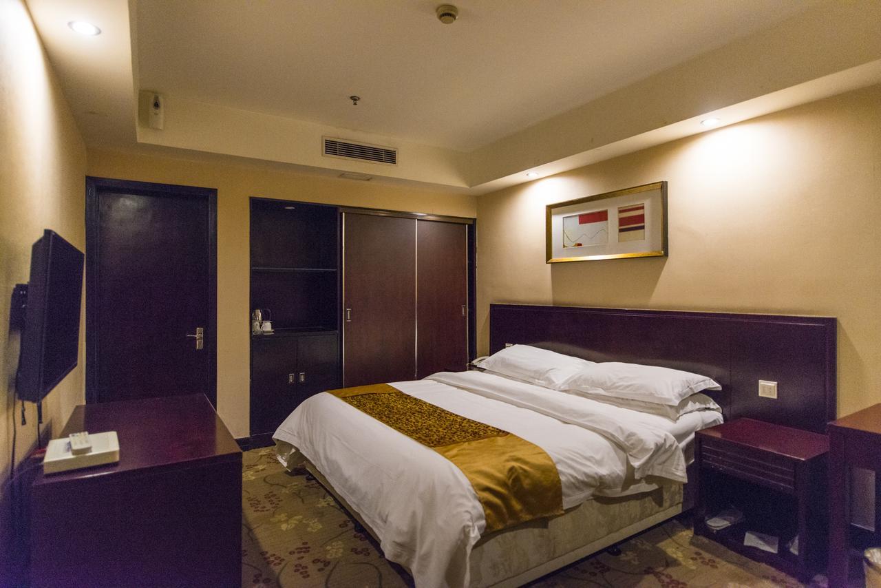 Vienna 3 Best Hotel Shanghai Expo Sanlin Экстерьер фото