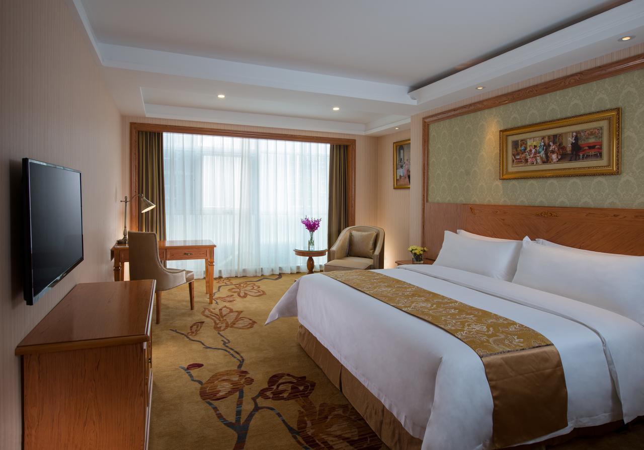 Vienna 3 Best Hotel Shanghai Expo Sanlin Экстерьер фото