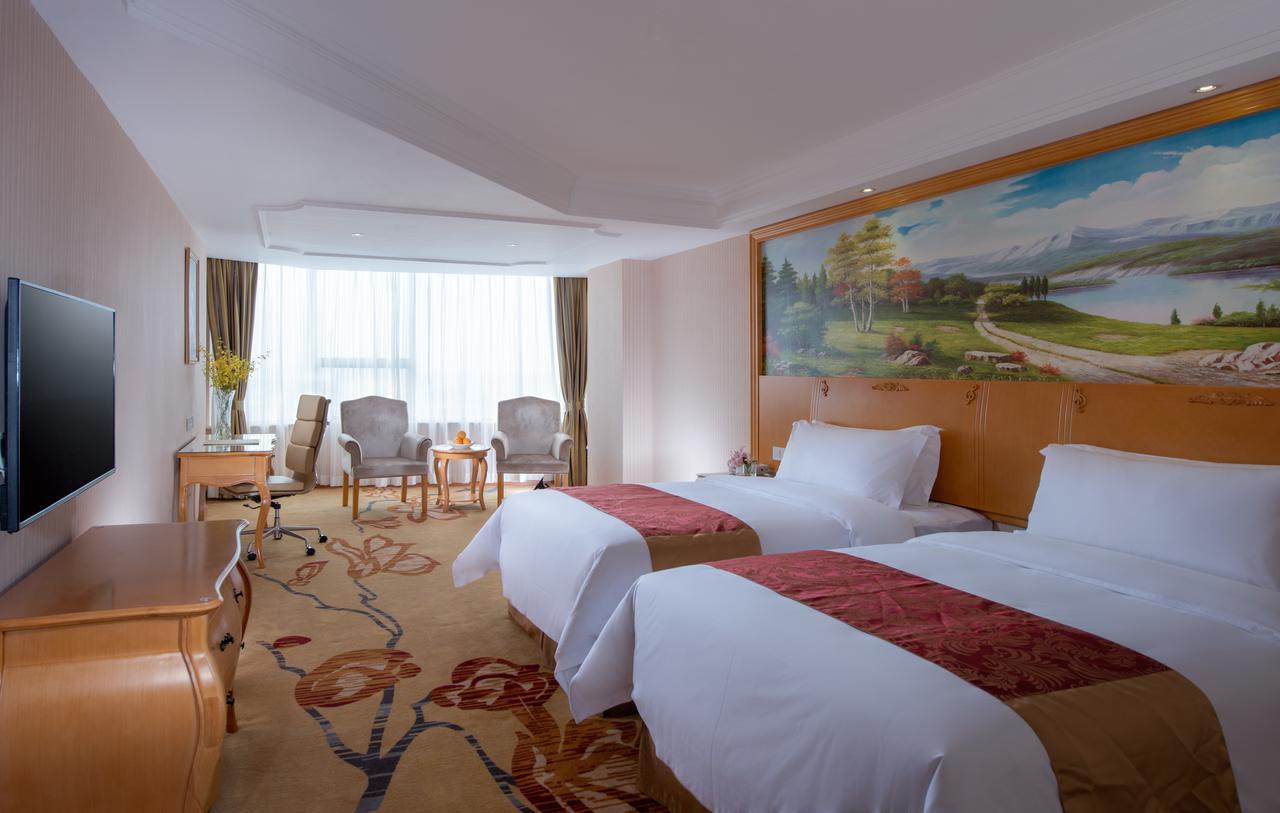 Vienna 3 Best Hotel Shanghai Expo Sanlin Экстерьер фото